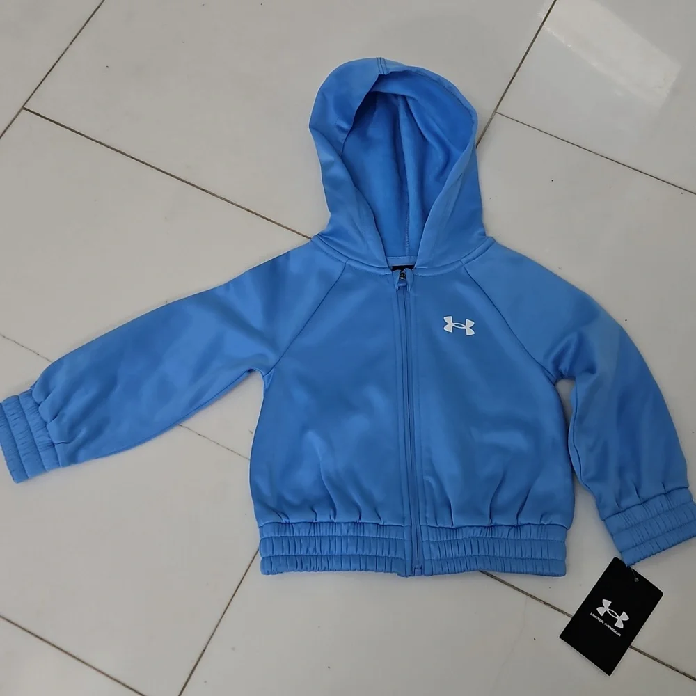 NWT Under Armour Kids Girl's‎ Blue and Pink Jogger Set With Short Sleeve T